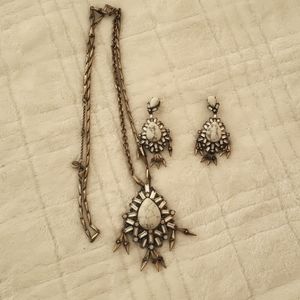 Chloe and isabel set